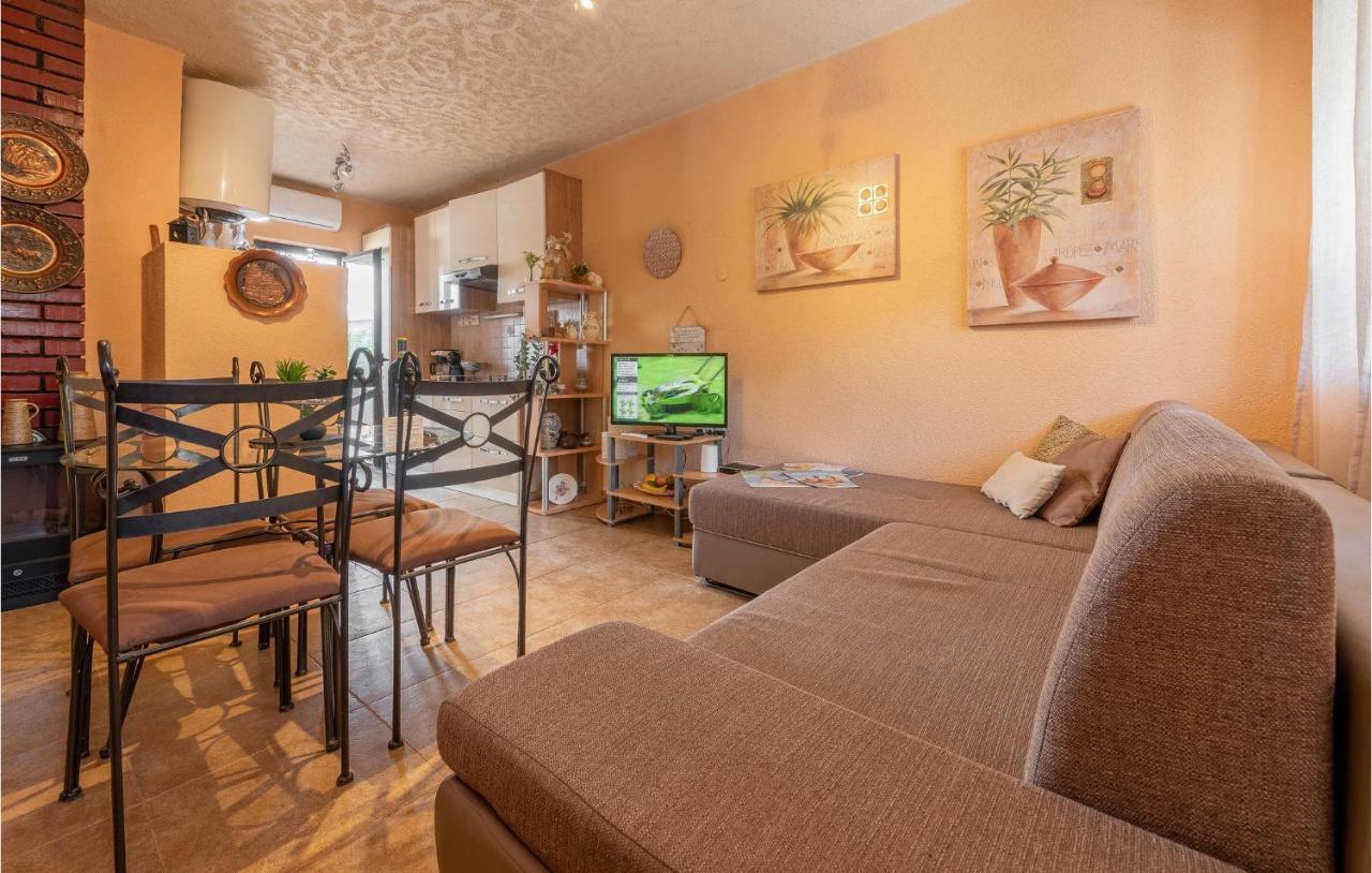 Cozy Home In Vrsi With Wifi Dış mekan fotoğraf