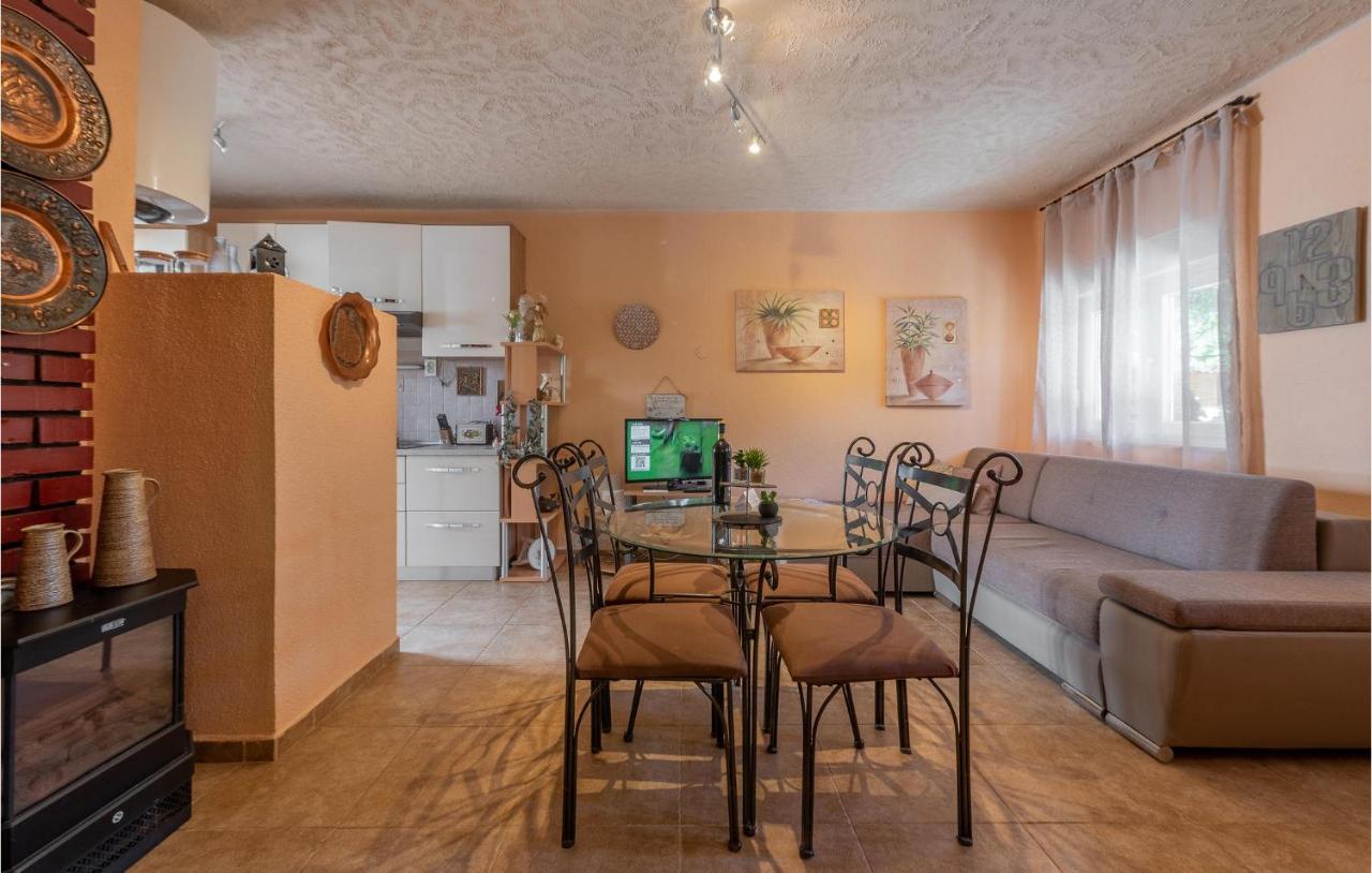 Cozy Home In Vrsi With Wifi Dış mekan fotoğraf