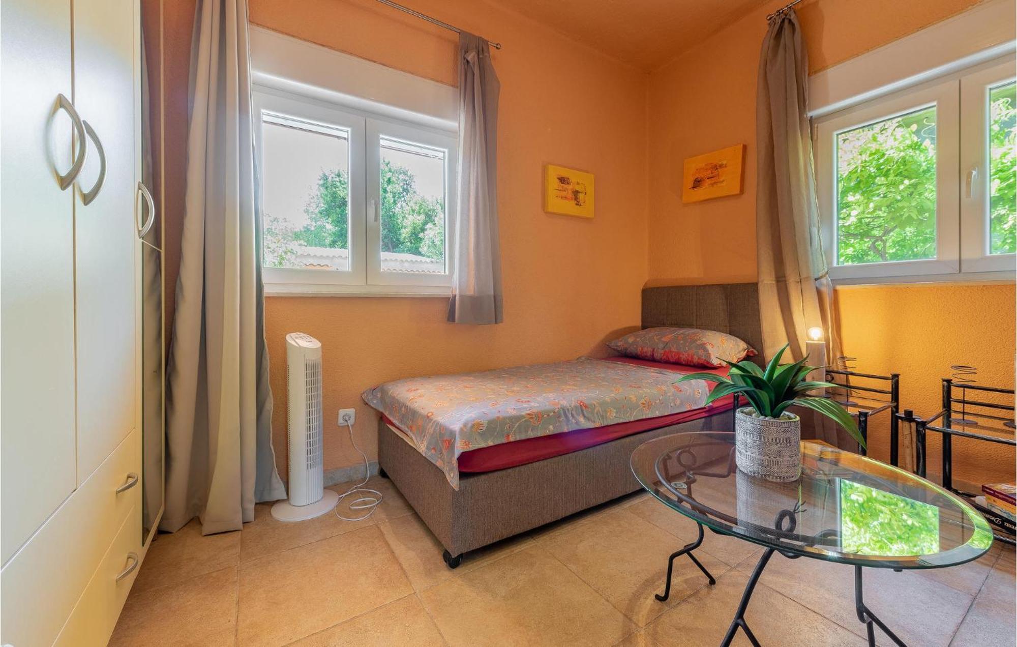 Cozy Home In Vrsi With Wifi Dış mekan fotoğraf